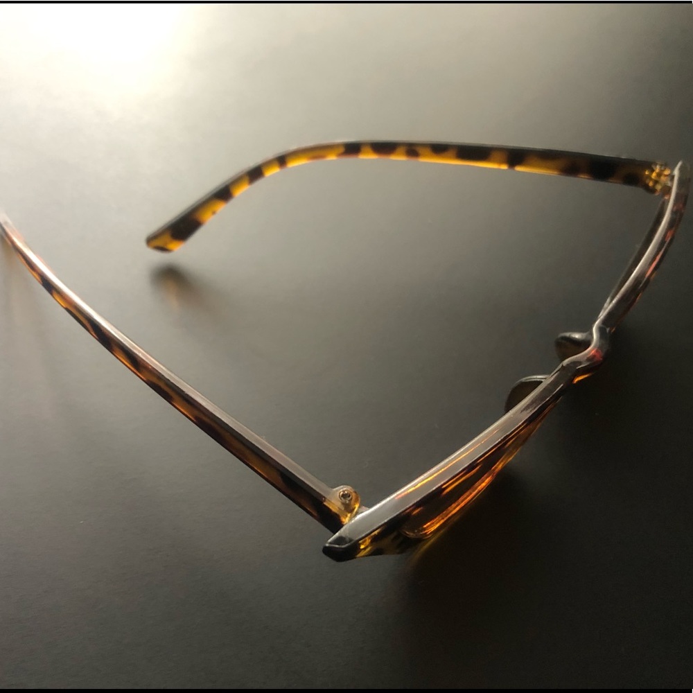 Tortoise Shell Sunglasses - Picture 3 of 3